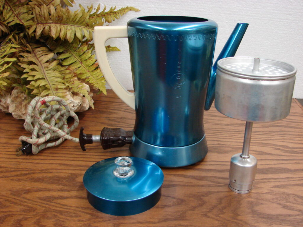 Vintage West Bend Flavo Matic Electric Blue Coffee Percolator 8 Cup Art