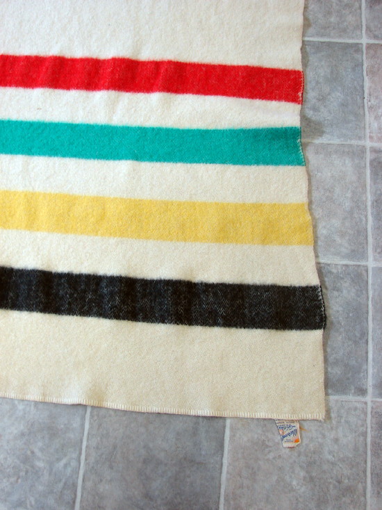 Virgin wool blanket, Yellow