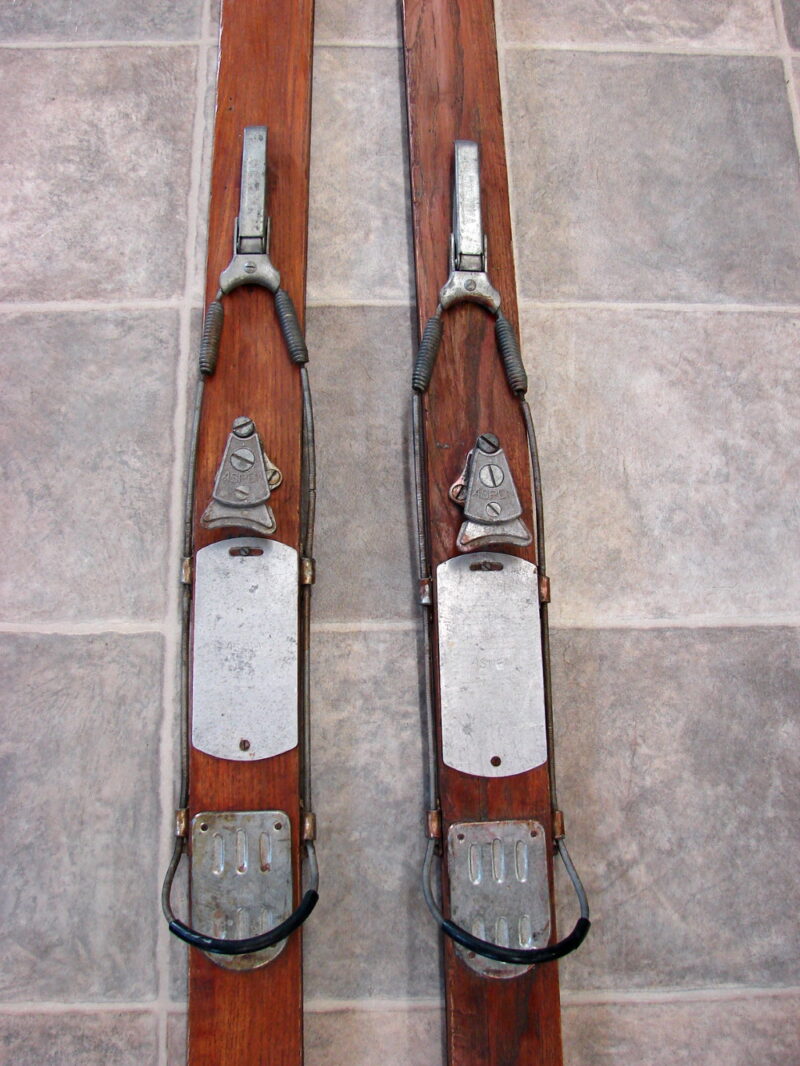 Vintage Hickory Wood Snow Skis Metal Tips Iron Rails Aspen Cortina Complete Bindings, Moose-R-Us.Com Log Cabin Decor