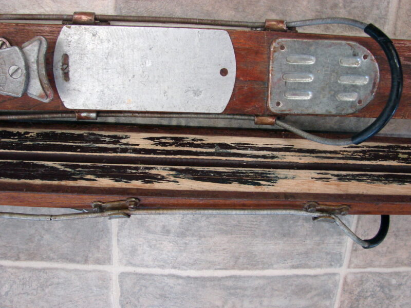 Vintage Hickory Wood Snow Skis Metal Tips Iron Rails Aspen Cortina Complete Bindings, Moose-R-Us.Com Log Cabin Decor