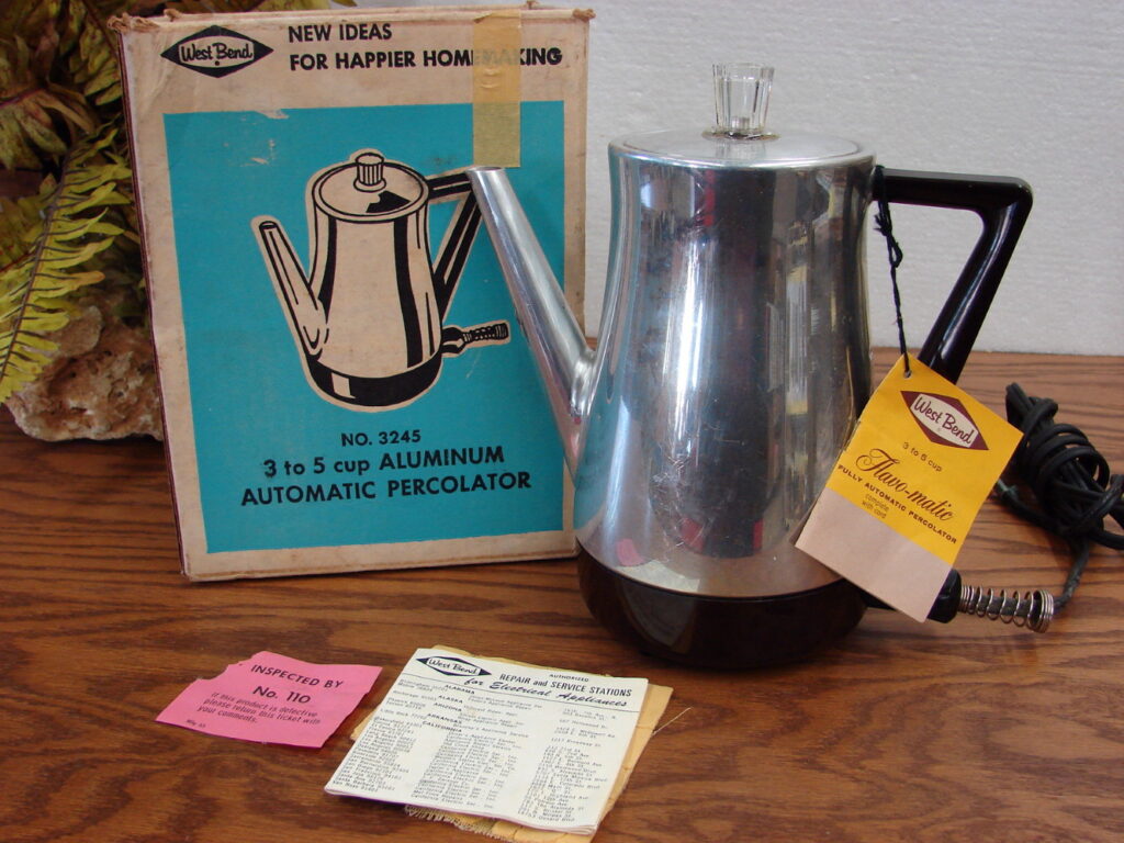 Vintage West Bend Flavomatic 35 Cup Automatic Coffee Percolator 3245