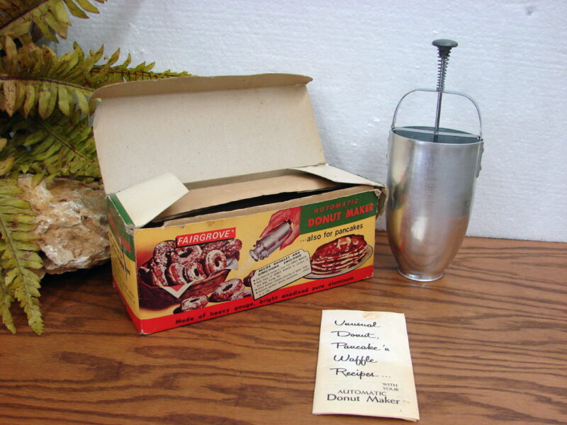 Vintage Fairgrove Donut Maker &#038; Batter Dispenser Waffles Pancakes Box, Moose-R-Us.Com Log Cabin Decor