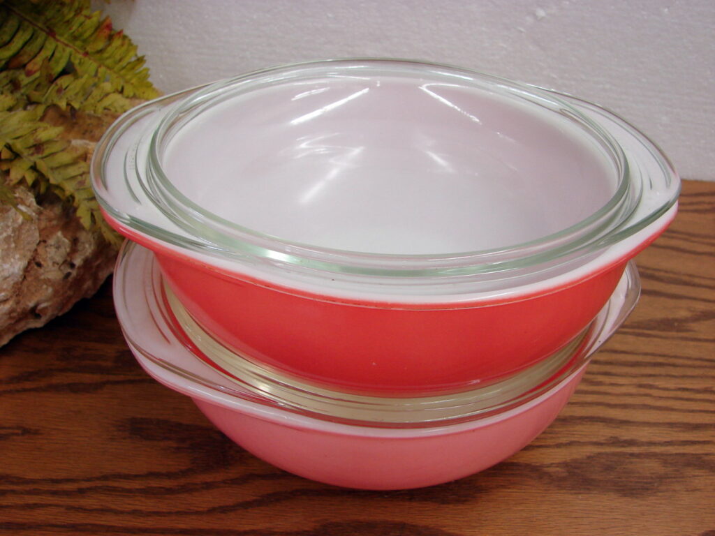 Vintage Pyrex 024 Pink 2 Qt Round Casserole W Matching Lid Moose R Us Log Cabin Decor