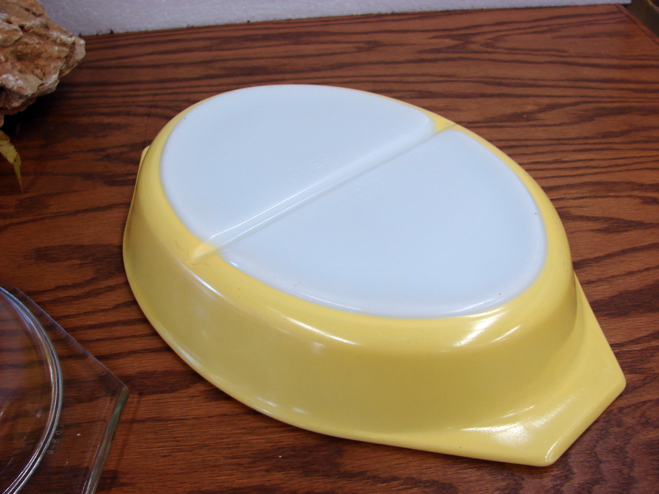 Vintage Pyrex Divided Casserole Yellow 1 1/2 Qt. Ovenware Dish No