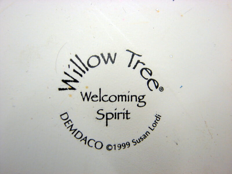 Willow Tree Susan Lordi Welcoming Spirit Tall Wreath Retired 1999, Moose-R-Us.Com Log Cabin Decor