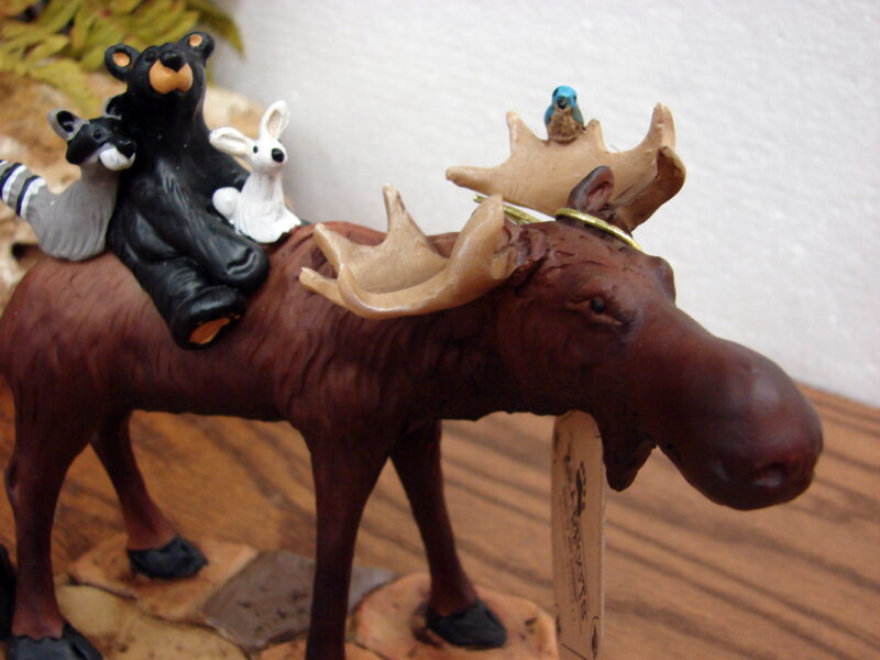 New Big Sky Carvers Bearfoots Bears Jeff Fleming Wait for Me Riding Moose Figurine, Moose-R-Us.Com Log Cabin Decor