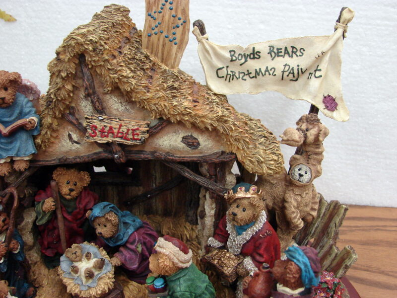 Boyd&#8217;s Bears Christmas Nativity Pageant &#8220;Pajunt&#8221; Danbury Mint Display Retired, Moose-R-Us.Com Log Cabin Decor