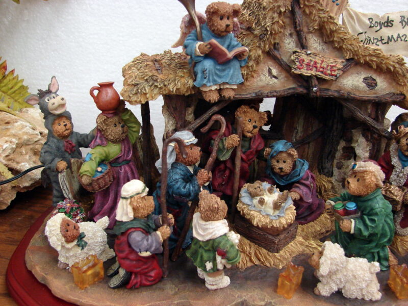 Boyd&#8217;s Bears Christmas Nativity Pageant &#8220;Pajunt&#8221; Danbury Mint Display Retired, Moose-R-Us.Com Log Cabin Decor