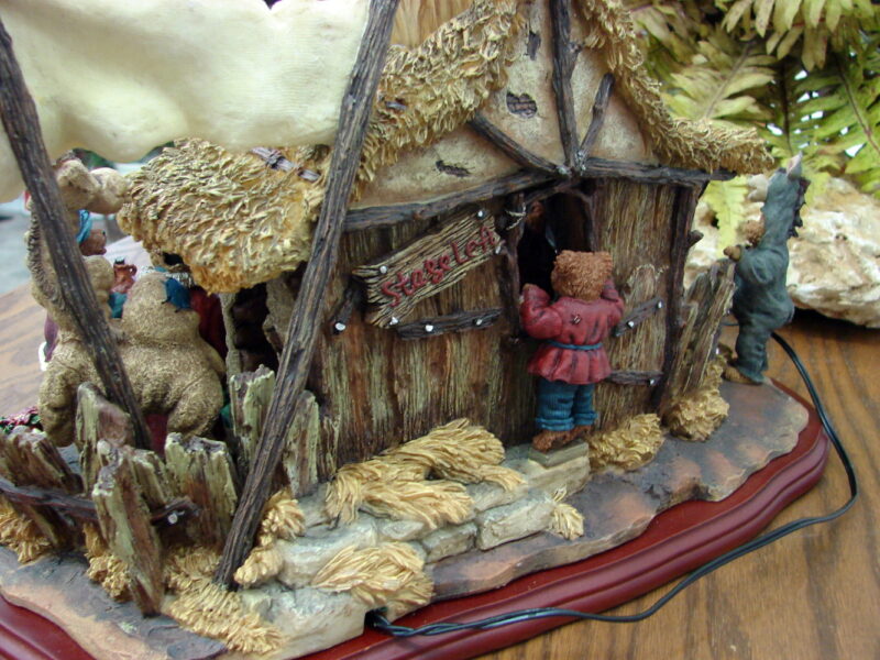 Boyd&#8217;s Bears Christmas Nativity Pageant &#8220;Pajunt&#8221; Danbury Mint Display Retired, Moose-R-Us.Com Log Cabin Decor