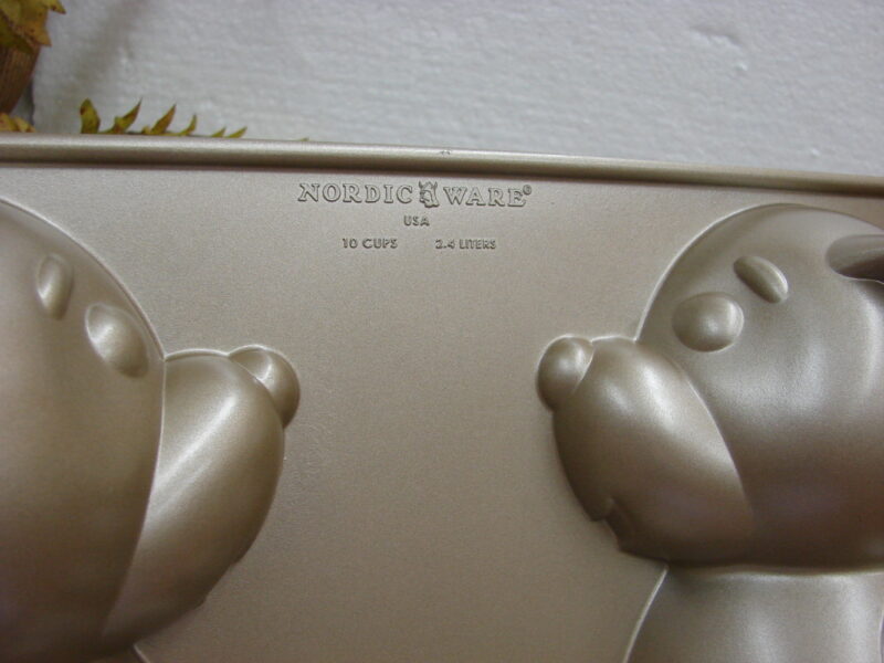 Scandinavian Nordic Ware Heavy Duty Build a Bear Sitting Mold Cake Pan 10 Cups, Moose-R-Us.Com Log Cabin Decor