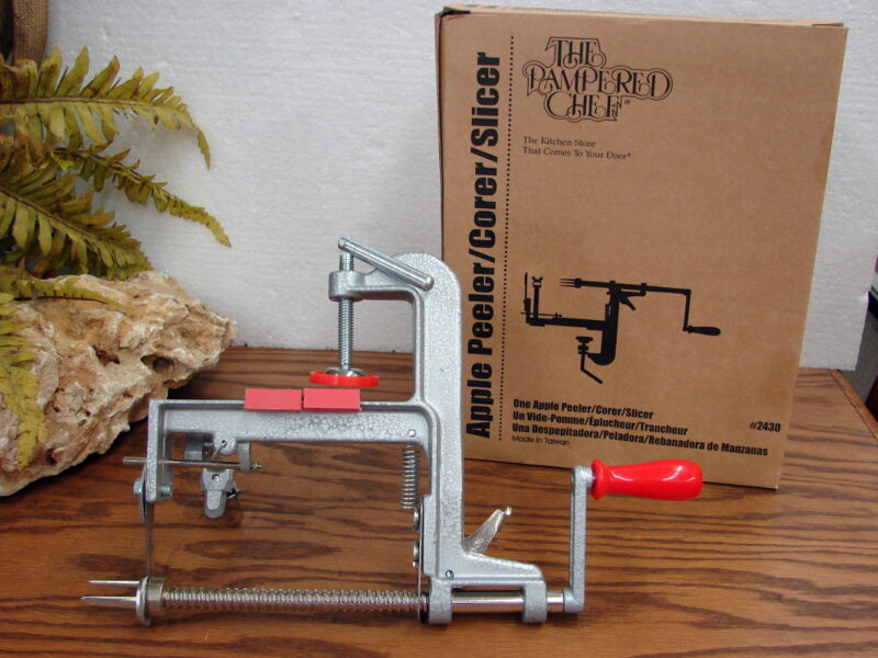 Original Pampered Chef Apple Peeler Corer Slicer NIB #2430, Moose-R-Us.Com Log Cabin Decor