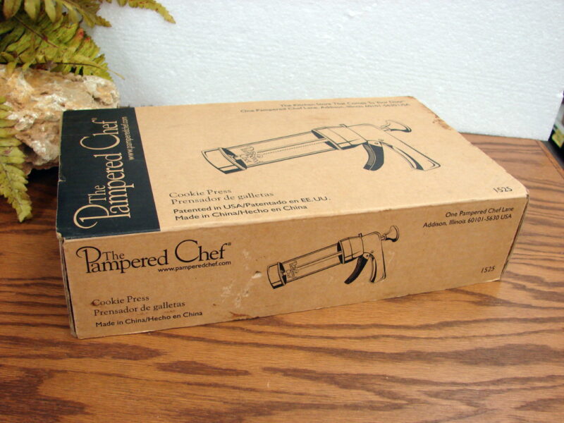 Original Pampered Chef Cookie Press #1525 in Original Box, Moose-R-Us.Com Log Cabin Decor