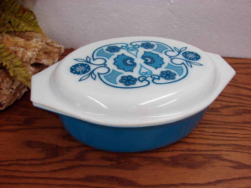 Vintage PYREX Horizon Blue #045 2 1/2 Quart Oval Casserole Patterned Lid, Moose-R-Us.Com Log Cabin Decor