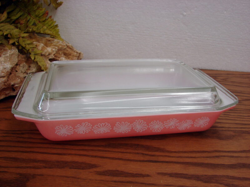 Vintage PYREX 548 Pink Daisy 1 1/4 Quart Rectangular w/ Space Saver Lid, Moose-R-Us.Com Log Cabin Decor