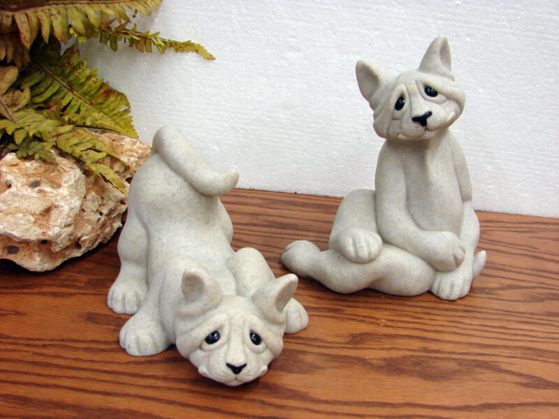 Vintage Quarry Critters Cat Pounce Cara Sitting Catalina Stoneware Second Nature Design, Moose-R-Us.Com Log Cabin Decor