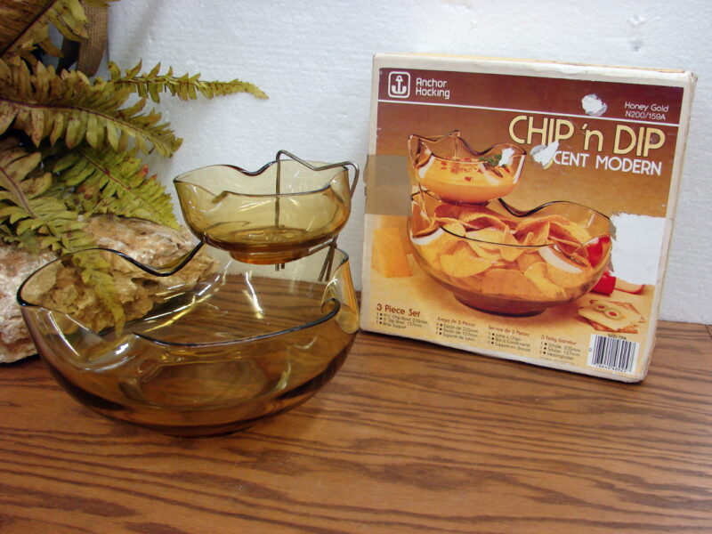 Vintage Anchor Hocking Accent Modern Honey Gold Chip Dip New in Box, Moose-R-Us.Com Log Cabin Decor