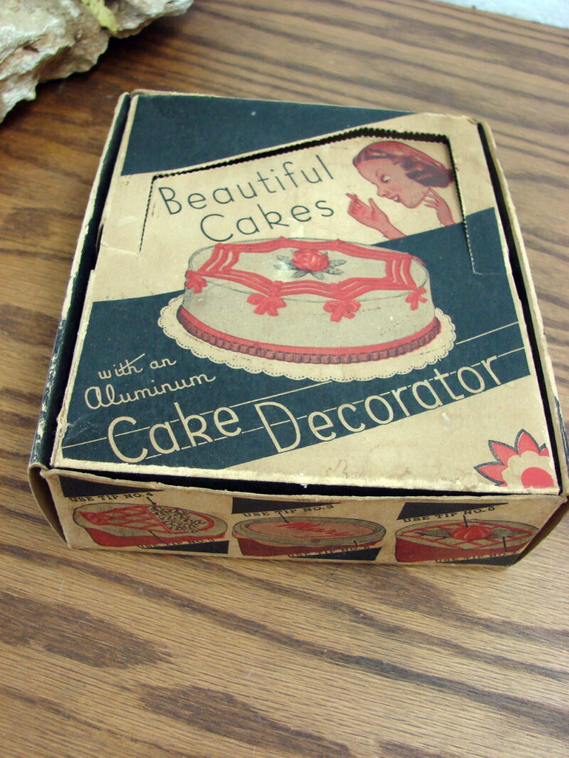 Vintage MCM Beautiful Cakes Aluminum Cake Decorator USA New in Box, Moose-R-Us.Com Log Cabin Decor