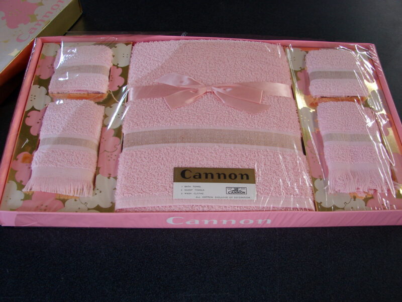 Vintage MCM Cannon Towel Sets New in Box Pink Blue White 5th Ave NY, Moose-R-Us.Com Log Cabin Decor