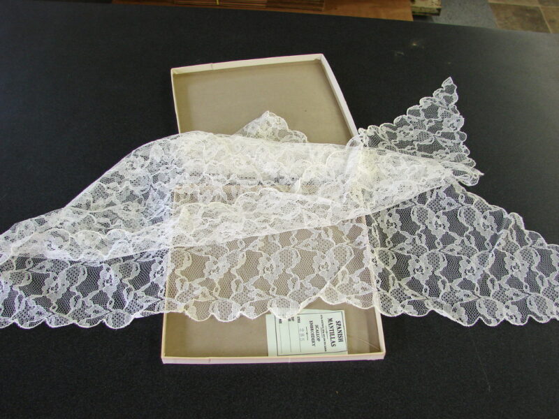 Vintage MCM Spanish Mantilla New in Box Scallop Embroidery Powers Dept Store, Moose-R-Us.Com Log Cabin Decor