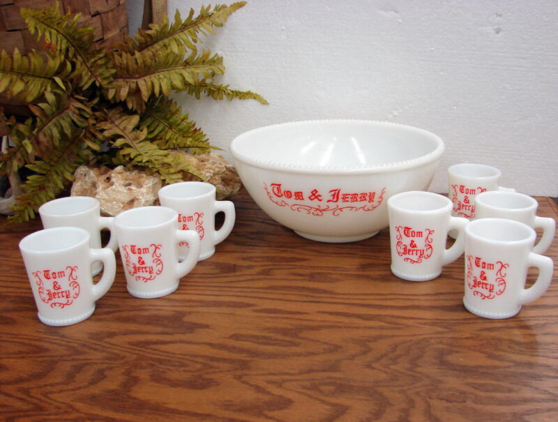 Vintage McKee Tom Jerry Eggnog Punch Bowl Milk Glass Red or Black, Moose-R-Us.Com Log Cabin Decor