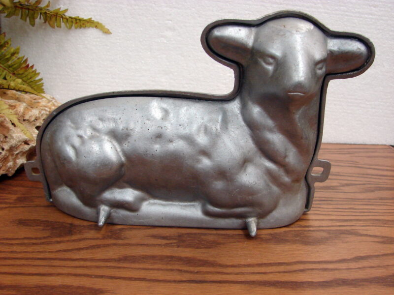 Vintage Molded Metal Lamb 2 Part Cake Mold Easter Spring Baking Mold, Moose-R-Us.Com Log Cabin Decor