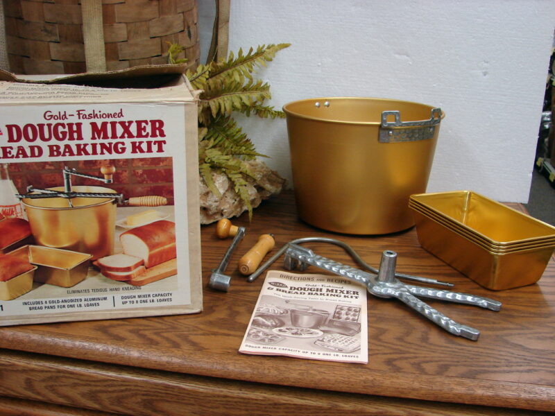 Vintage Mirro Aluminum Gold-Fashioned Dough Mixer Bread Baking Kit NIB, Moose-R-Us.Com Log Cabin Decor