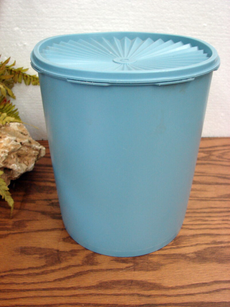 Vintage Tupperware #1339 Country Blue Servalier Canister Container Storage, Moose-R-Us.Com Log Cabin Decor