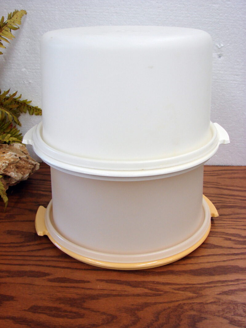 Vintage Tupperware Round Angel Food Cake #684 Carrier w/ Lid, Moose-R-Us.Com Log Cabin Decor