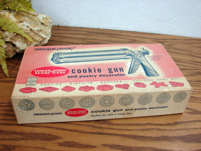 Vintage Wear-Ever Trigger-Quick Cookie Gun Pastry Decorator Complete w/ Box, Moose-R-Us.Com Log Cabin Decor