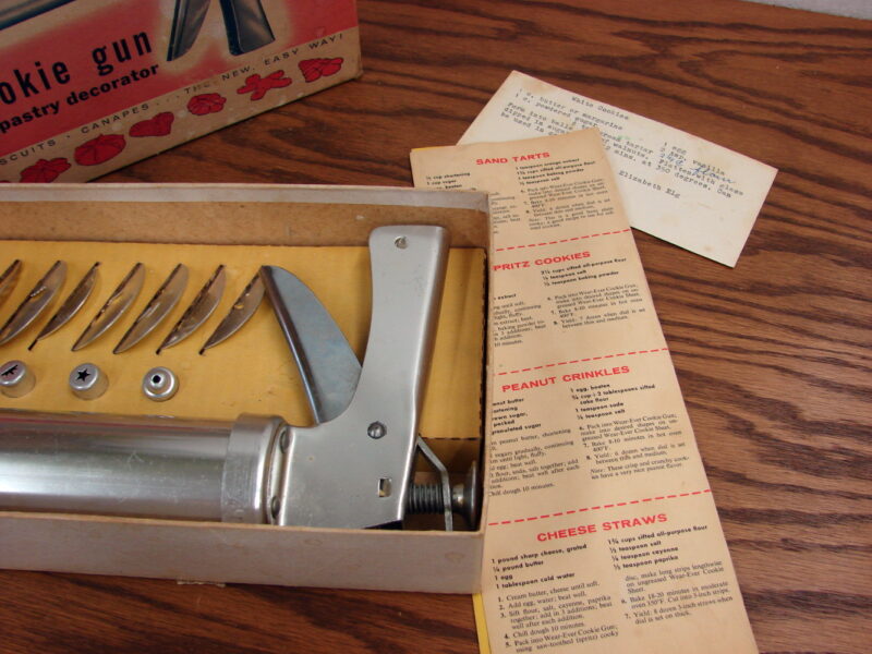 Vintage Wear-Ever Trigger-Quick Cookie Gun Pastry Decorator Complete w/ Box, Moose-R-Us.Com Log Cabin Decor