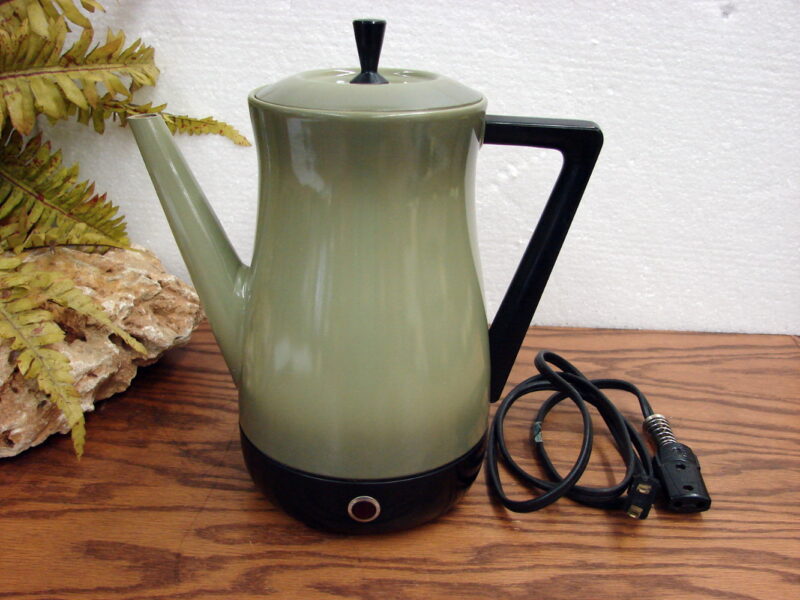 Vintage West Bend Flavo-Matic 3-8 Cup Coffee Avocado Green Blend Percolator, Moose-R-Us.Com Log Cabin Decor