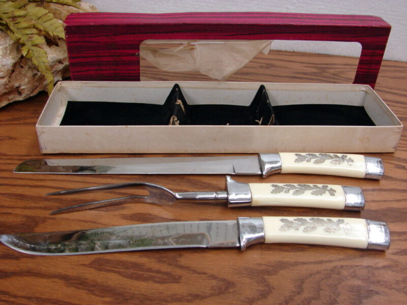 Vintage 3 Pc Meat Carving Set Japan Ivory Embossed Leaves Handle Box, Moose-R-Us.Com Log Cabin Decor