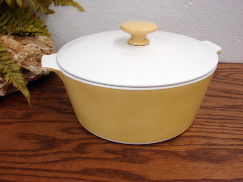 Vintage Corning Ware USA Yellow Harvest White Lid 2 1/2 Quart, Moose-R-Us.Com Log Cabin Decor