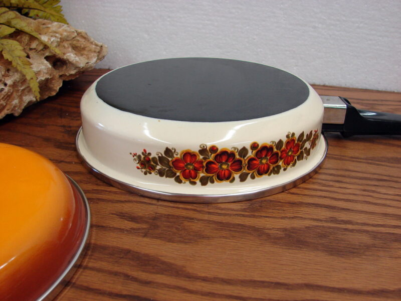 Vintage MCM Retro Enamel Flowered Skillet Orange Lid 8&#8243; Complete, Moose-R-Us.Com Log Cabin Decor