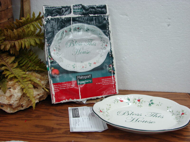 Pfaltzgraff Holly Leaves Berry Winterberry Bless This House Platter Brand New, Moose-R-Us.Com Log Cabin Decor