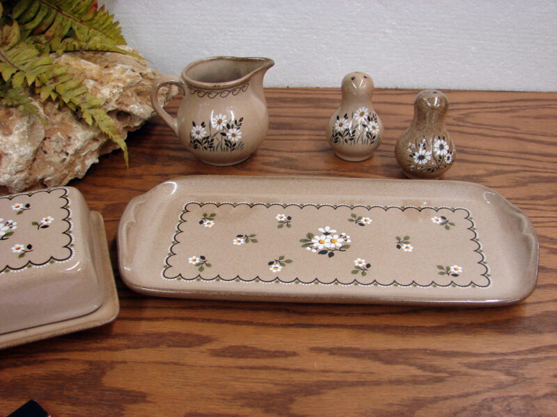 Vintage Pfalzkeramik West Germany Pottery White Daisy 6 Pc Set, Moose-R-Us.Com Log Cabin Decor