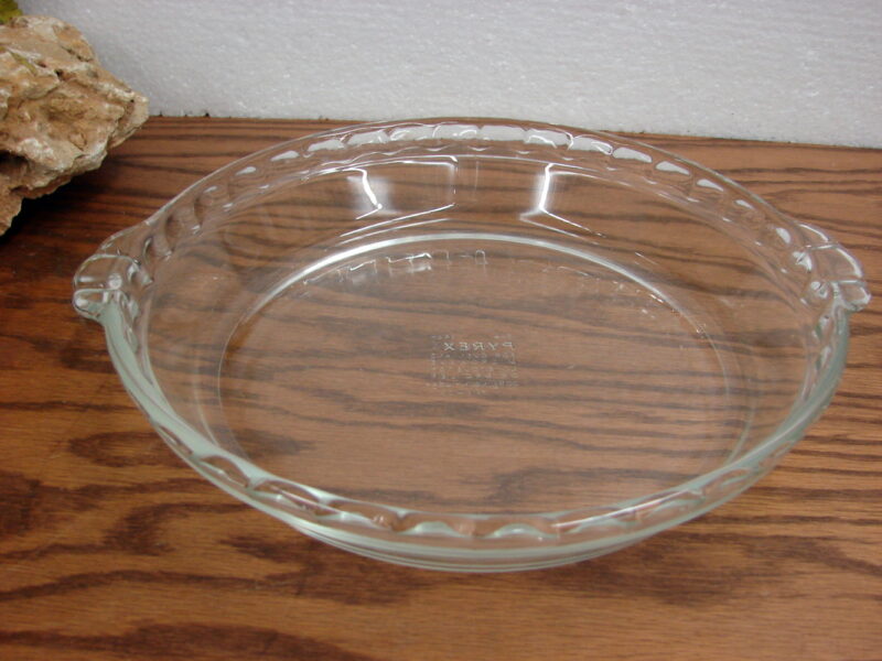 Vintage PYREX #229 Original Flavor Saver Pie Plate Fluted Rim Clear, Moose-R-Us.Com Log Cabin Decor