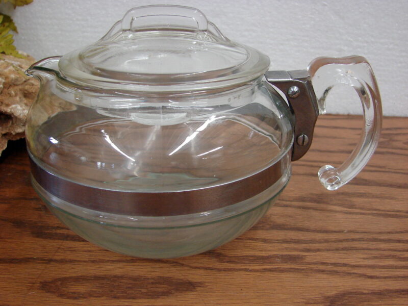 Vintage PYREX 8126 Flameware Clear Glass 6 Cup Teapot Tea Pot Fin Lid, Moose-R-Us.Com Log Cabin Decor