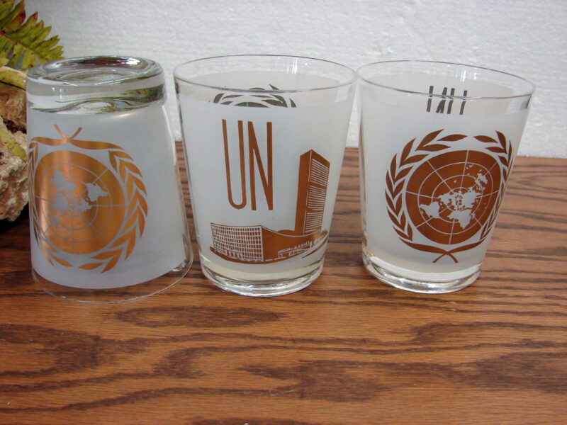 Vintage United Nations UN White Gold Highball Old Fashion Glasses Set/5, Moose-R-Us.Com Log Cabin Decor