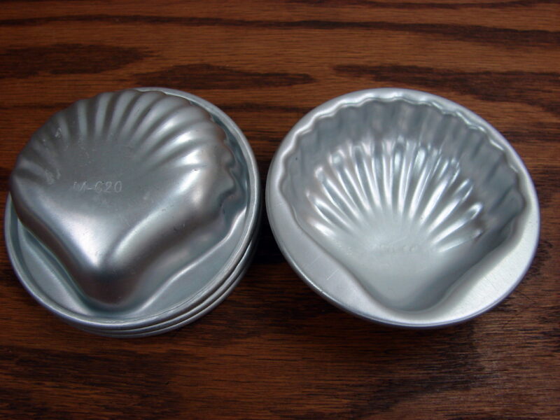 Vintage Aluminum 4 pc Seashell Clam Shell Mold 2 3/4&#8243; M-C20, Moose-R-Us.Com Log Cabin Decor