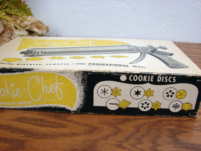 Vintage Trigger Quick Cookie Chef Press Gun Pastry Decorator Complete w/ Box, Moose-R-Us.Com Log Cabin Decor