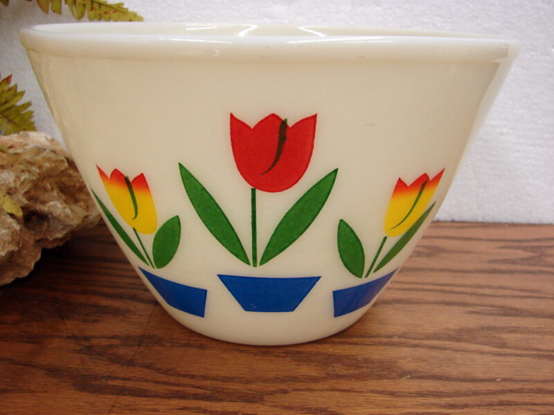 Vintage Fire King Ivory Tulip 9 1/2&#8243; Nesting Mixing Bowl Oven Ware, Moose-R-Us.Com Log Cabin Decor