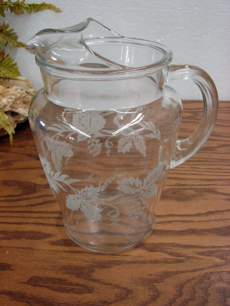 Vintage Grape Vine Frosted Etched Pitcher Ice Lip Bartlett Collins, Moose-R-Us.Com Log Cabin Decor