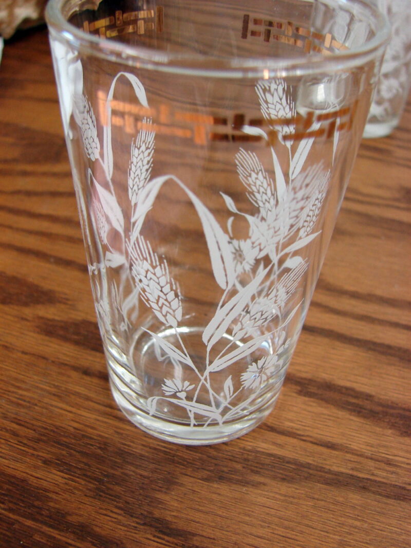 Vintage Hazel Atlas White Wheat Gold Aztec Highball Juice Glasses, Moose-R-Us.Com Log Cabin Decor