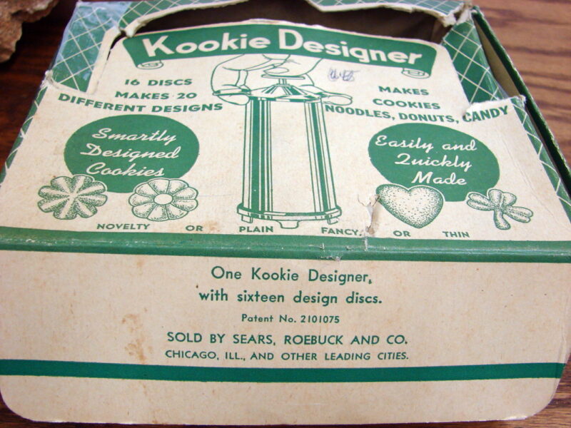 Vintage Cookie Press Plunge Kookie Designer Sears 16 Discs Gun Original Box, Moose-R-Us.Com Log Cabin Decor