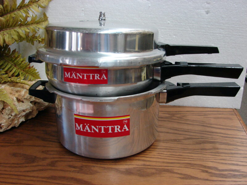 Vintage Manttra Pressure Cooker New 3.8 Qt and 6.5 Qt Interchangeable Lid, Moose-R-Us.Com Log Cabin Decor