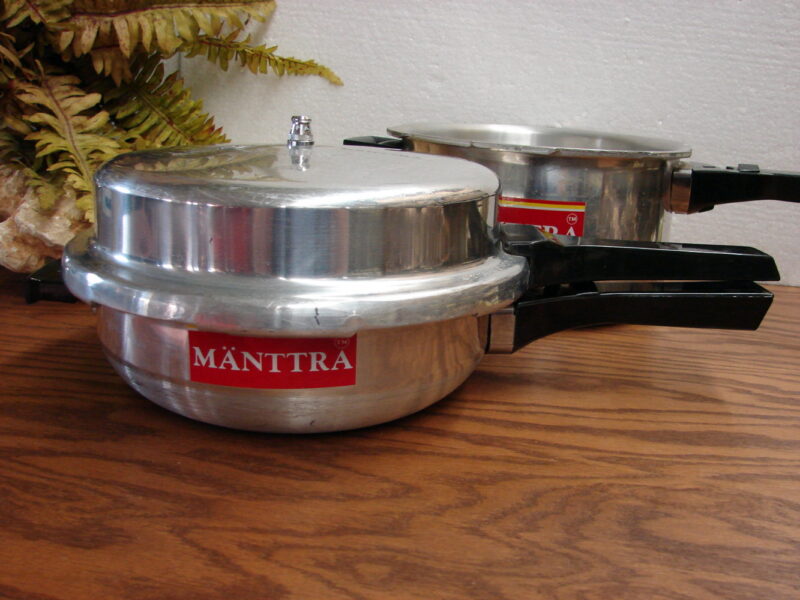 Vintage Manttra Pressure Cooker New 3.8 Qt and 6.5 Qt Interchangeable Lid, Moose-R-Us.Com Log Cabin Decor