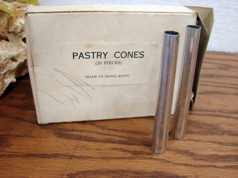 Vintage 20 pc Pastry Cones Filled Dessert Molds Tubes Cannoli Rurki Cream Horns, Moose-R-Us.Com Log Cabin Decor