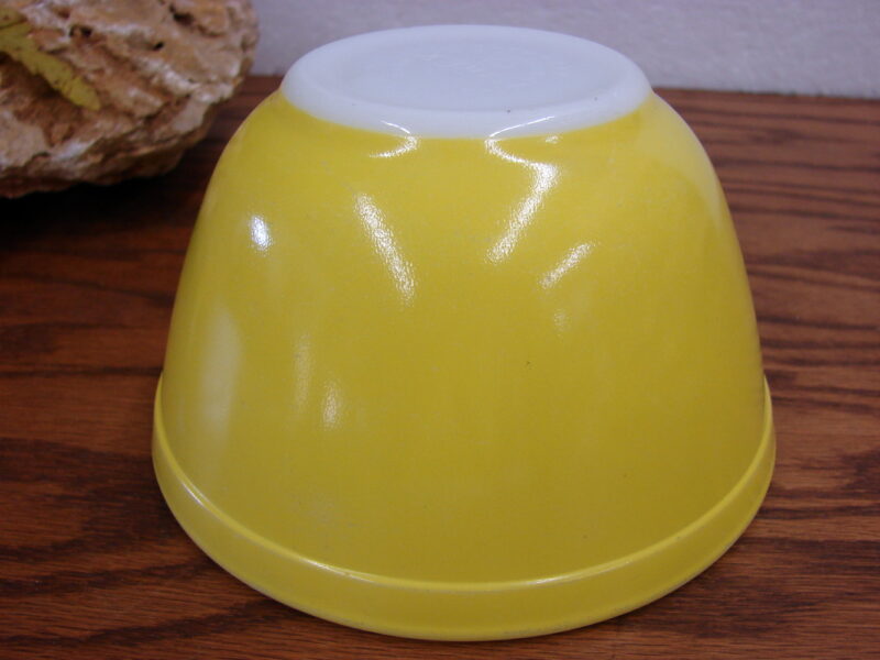 Vintage PYREX Bright Orange Yellow Daisy Sunflower Round Mixing Bowl, Moose-R-Us.Com Log Cabin Decor