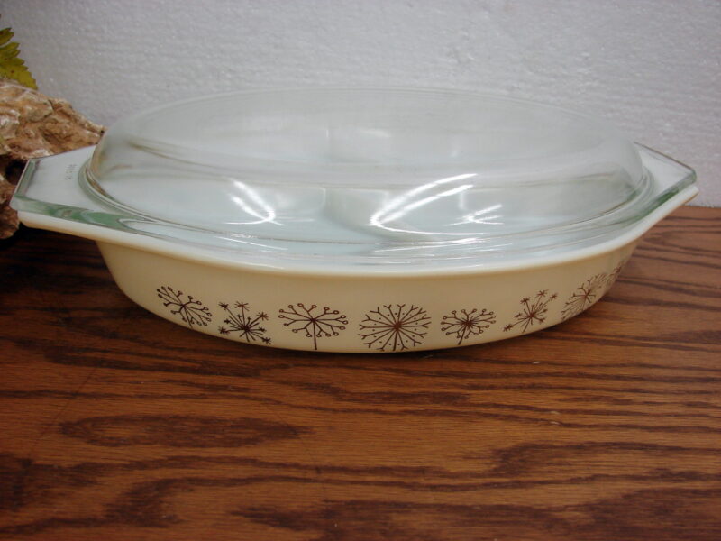 Vintage PYREX Gold Dandelion Duet #1063 1 1/2 Qt Divided Dish w/ Lid, Moose-R-Us.Com Log Cabin Decor